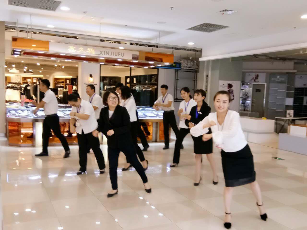 舞動(dòng)青春，人人樂人《冰原飄移舞》在各地火熱上演